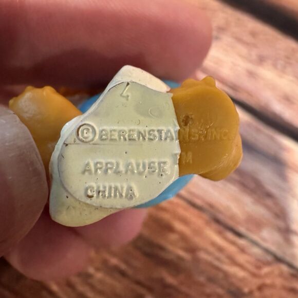 Berenstain Bears Mama Bear With Groceries PVC Figure Toy Blue Dress Applause - Picture 7 of 7